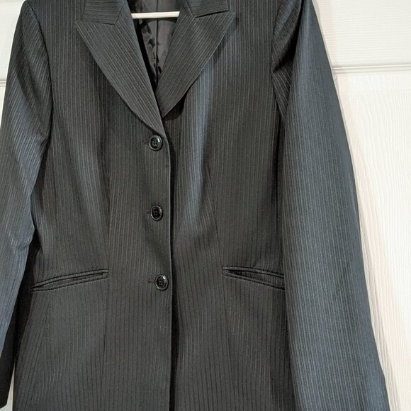 Evan-Picone Women's Black Stripe Blazer, Size 12, Suit Separate - Picture 11 of 16